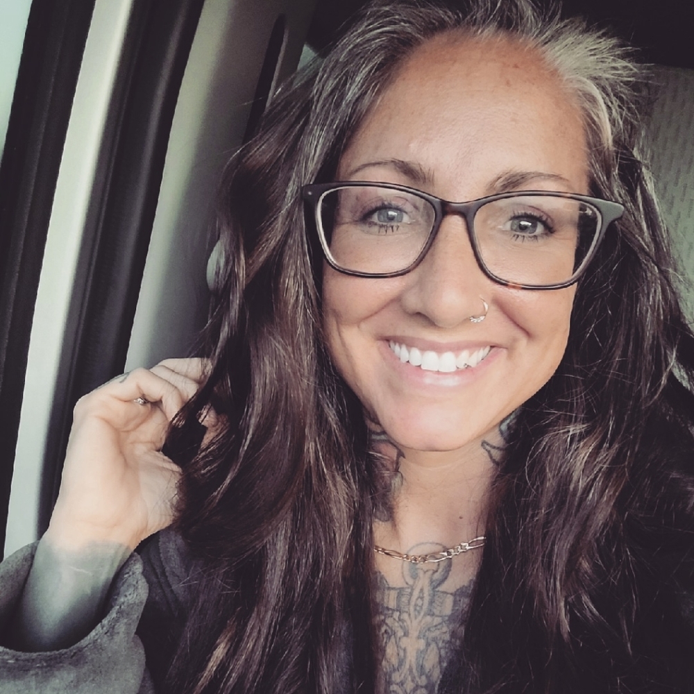 Meet your Posher, Alicia